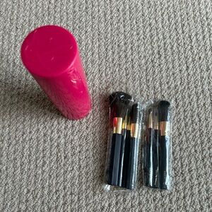 Estee Lauder 7 Makeup Brushes with PInk Travel Case